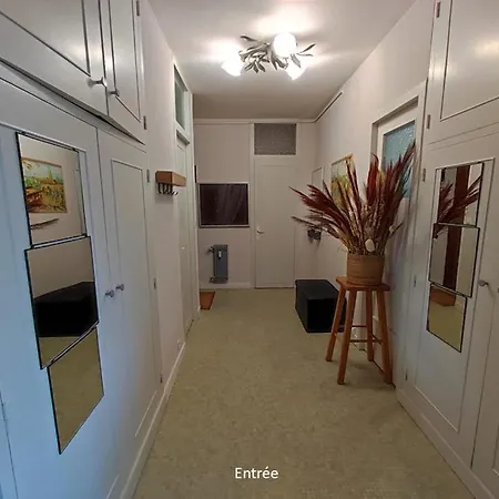 Centre Apartment *